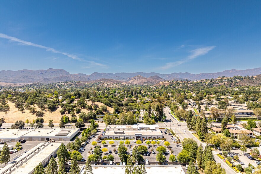 More Photos Of 696 Hampshire Rd, Westlake Village Medical For Lease