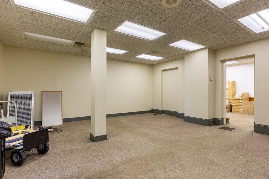 More Photos Of 240 Edwards St, Cleveland Office For Sale