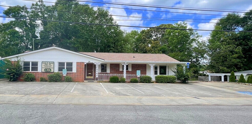 More Photos Of 14 Farmer St, Newnan Medical For Sale