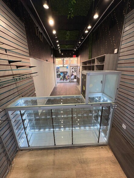 More Photos Of 1727 Second Ave, New York Apartments For Lease