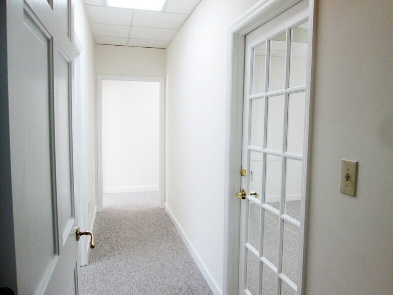 More Photos Of 3867 Holcomb Bridge Rd, Peachtree Corners Office For Lease