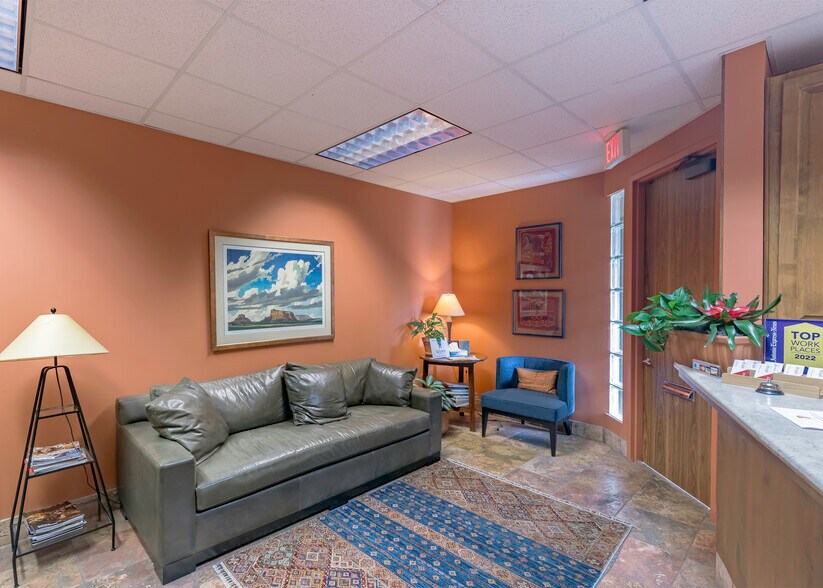 More Photos Of 7809 Broadway St, San Antonio Office For Sale
