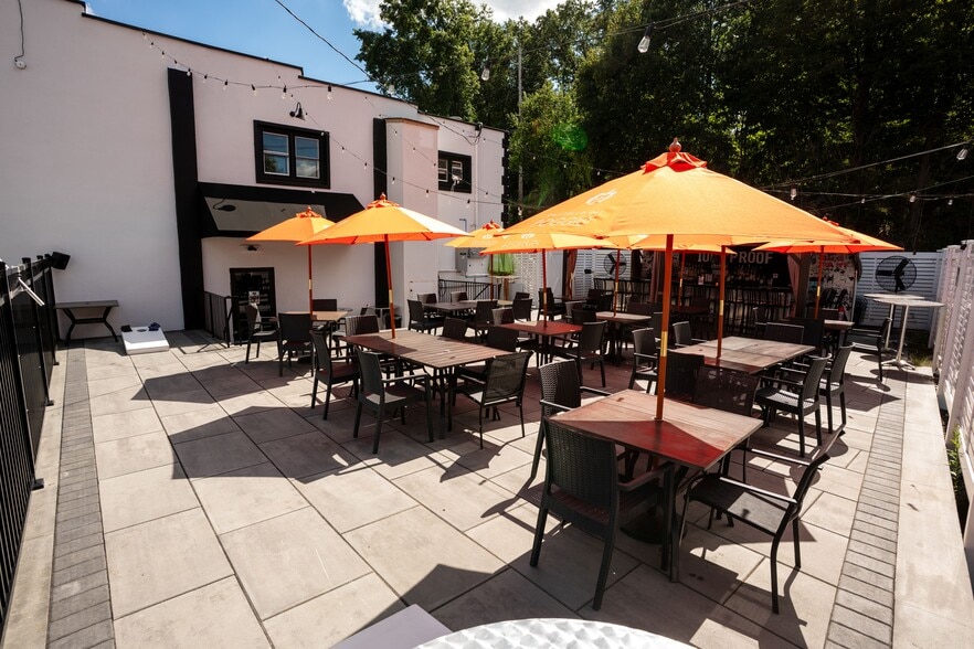 More Photos Of 227 Main St, Butler Restaurant For Sale