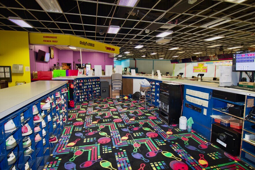 More Photos Of 157 Maple Carriage Dr, Lewisburg Bowling Alley For Sale