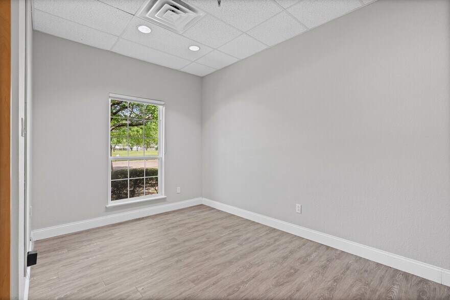 More Photos Of 6221 Colleyville Blvd, Colleyville Medical For Lease