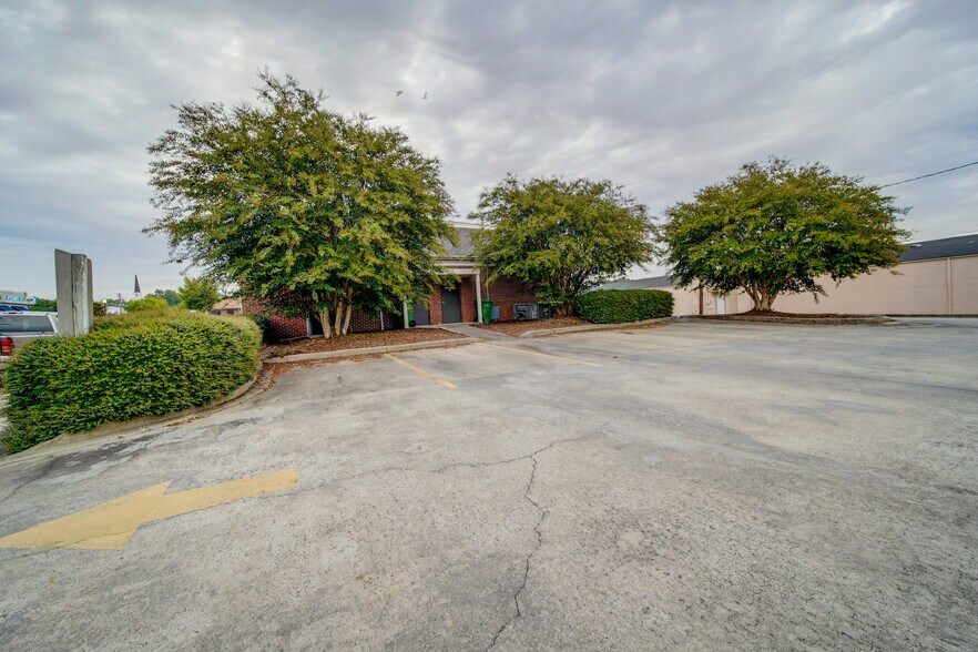 More Photos Of 322 S Main St, Lancaster Medical For Sale