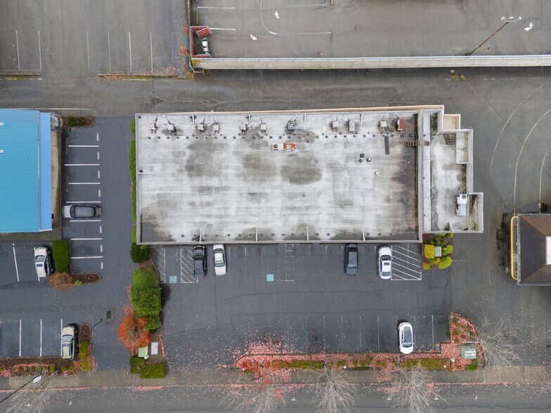 More Photos Of 22030 7th Ave S, Des Moines Medical For Sale