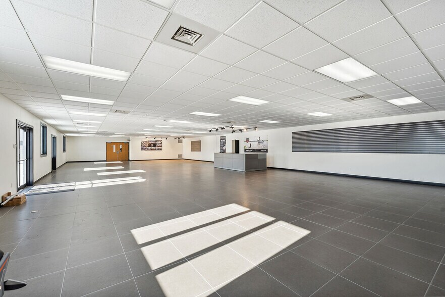 More Photos Of 1375 E Main St, Reedsburg Freestanding For Lease