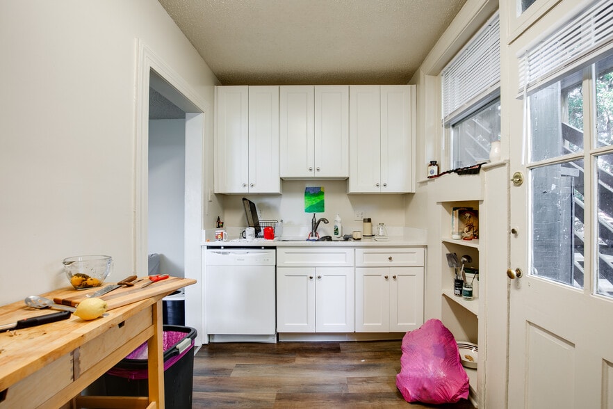 More Photos Of 2800 Park Ave, Richmond Apartments For Sale