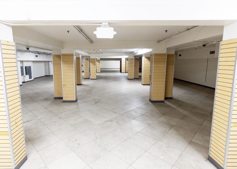 More Photos Of 445 S Broadway, Los Angeles Storefront Retail Office For Lease