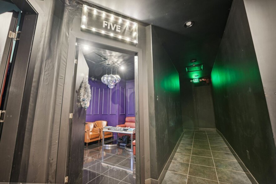 More Photos Of 400 Bergen Blvd, Palisades Park General Retail For Lease
