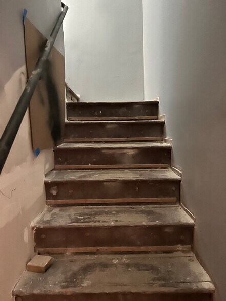 More Photos Of 9121 Woodman Ave, Arleta Storefront Retail Office For Sale