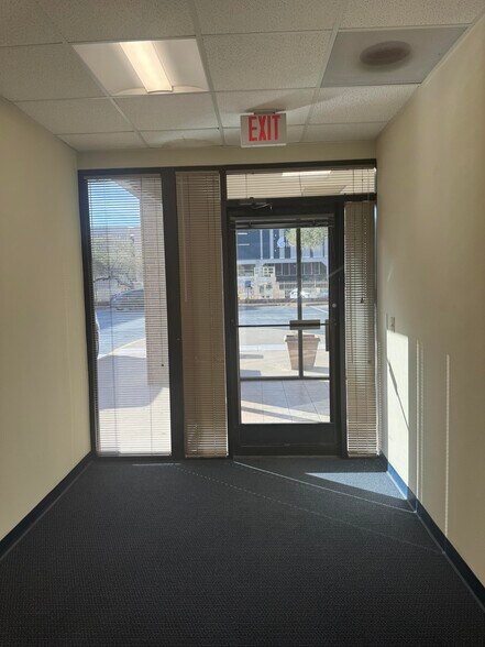 More Photos Of 416 N Stanton St, El Paso Office For Lease