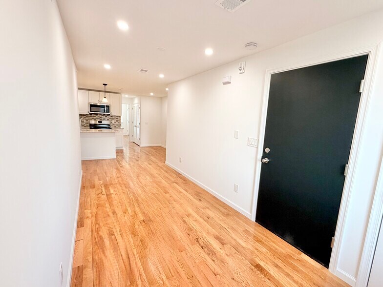 More Photos Of 5352 Cedar Ave, Philadelphia Apartments For Sale