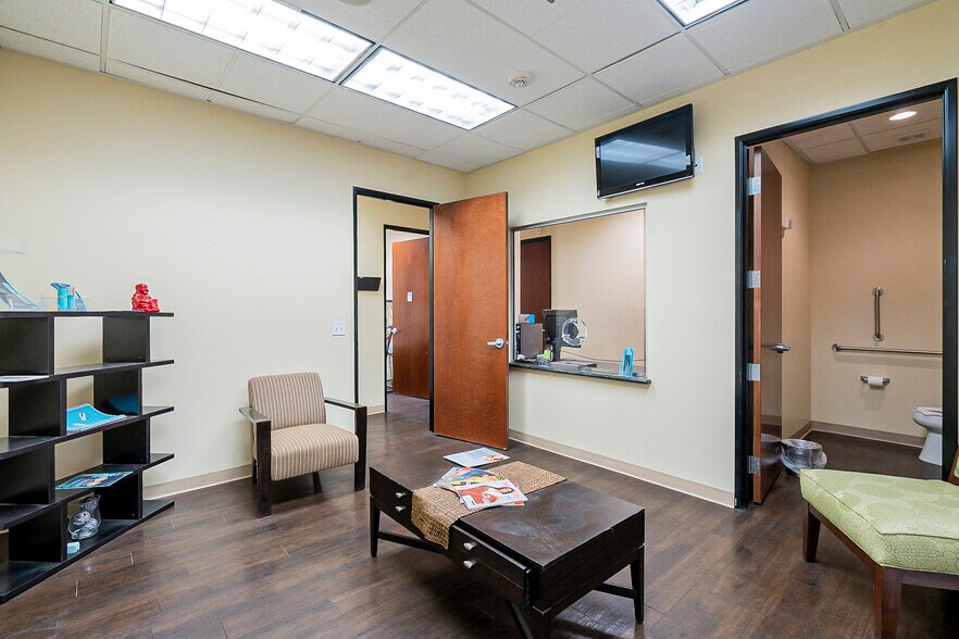 More Photos Of 7175 N Durango Dr, Las Vegas Medical For Lease