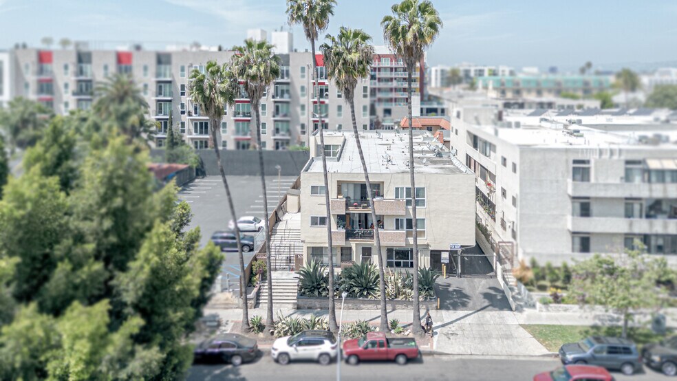 Primary Photo Of 741 S Hobart Blvd, Los Angeles Apartments For Sale