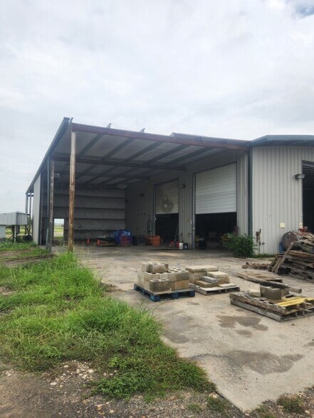 More Photos Of 345 Highway 72, Three Rivers Warehouse For Sale