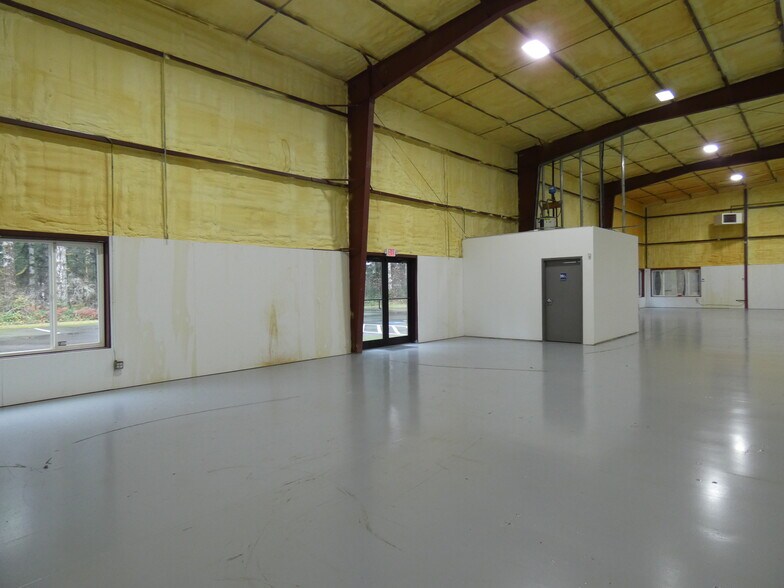 More Photos Of 151 W Henry Trusler Way, Shelton Warehouse For Lease