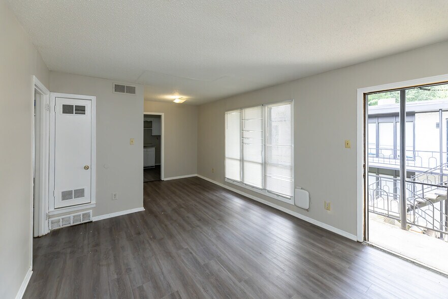 More Photos Of 634 Brister St, Memphis Apartments For Sale