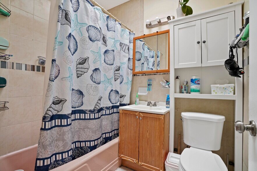 More Photos Of 1890 W 6th St, Brooklyn Storefront Retail Residential For Sale