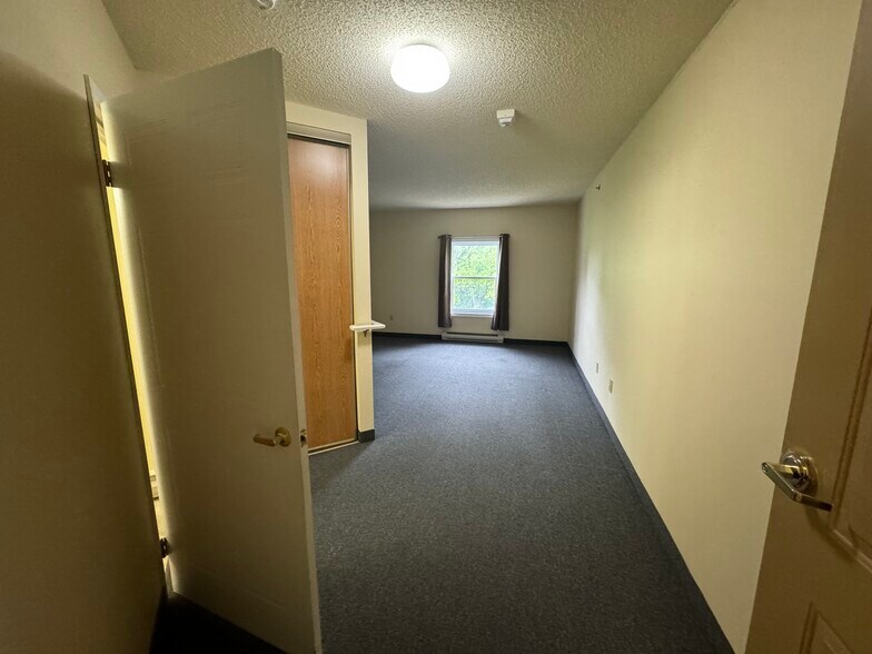 More Photos Of 725 Gibralter St, Norfolk Flex For Sale