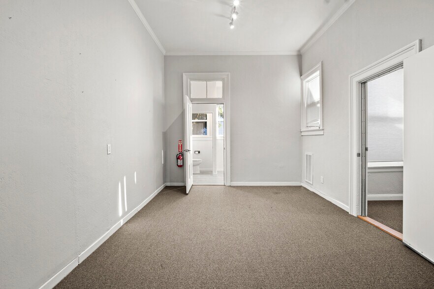More Photos Of 1736 Divisadero St, San Francisco Storefront Retail Office For Lease