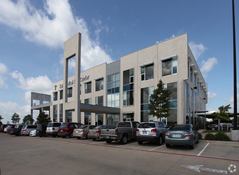 More Photos Of 1331 W Grand Pky N, Katy Medical For Lease