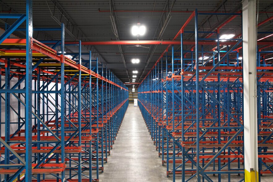 More Photos Of 17-09 Zink Pl, Fair Lawn Manufacturing For Lease