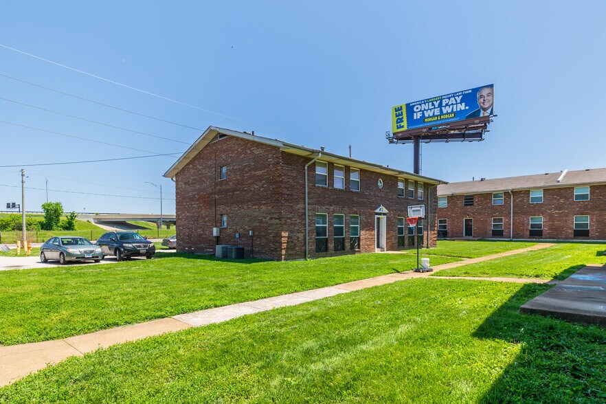 More Photos Of 9921 Sloane Sq, Saint Louis Apartments For Sale