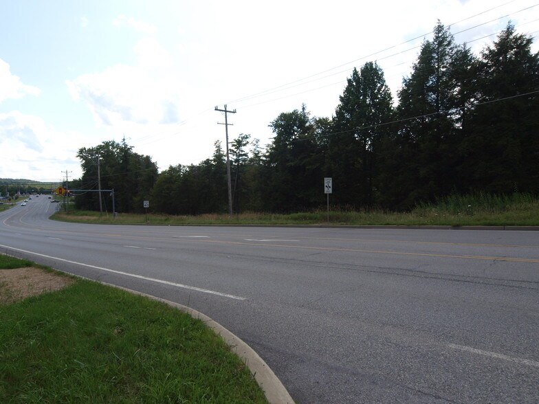 More Photos Of 1098 Million Dollar Hwy, Saint Marys Land For Sale