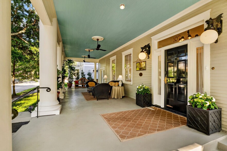 More Photos Of 107 E 35th St, Savannah Office For Sale