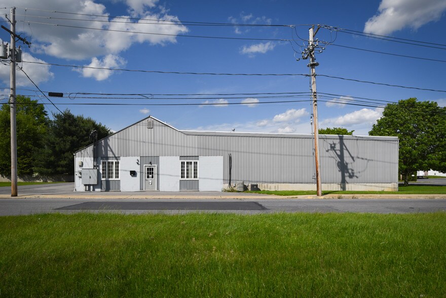 Primary Photo Of 220 S Maple St, Kutztown Warehouse For Sale