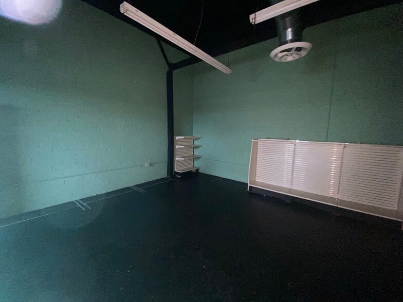 More Photos Of 722 Martin Luther King Jr Blvd, Macon-Bibb Auto Repair For Lease