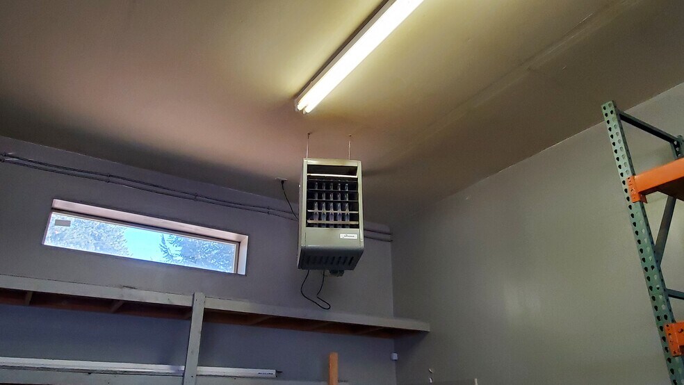 More Photos Of 4547 W Seltice Way, Coeur d'Alene Light Manufacturing For Lease