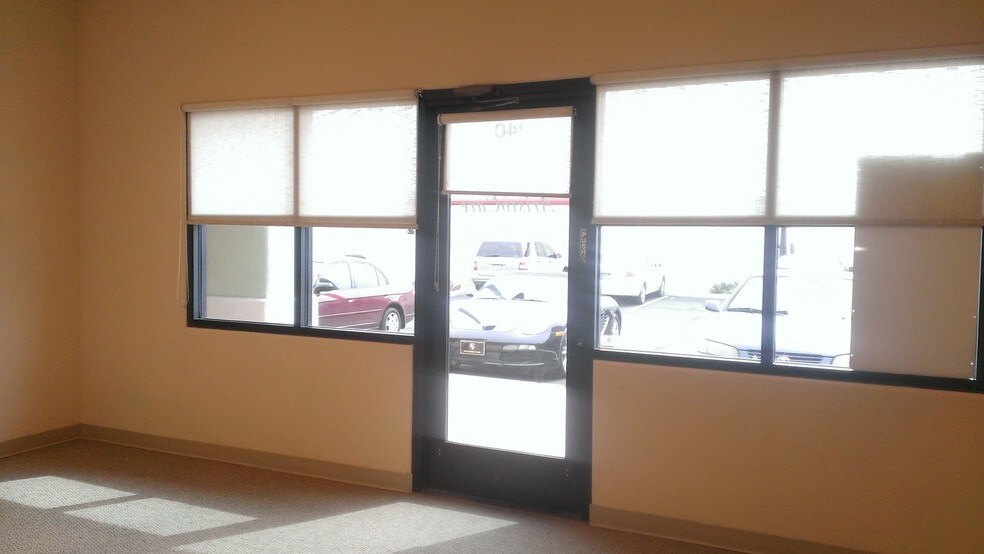 More Photos Of 512 E Whitehouse Canyon Rd, Green Valley Medical For Sale