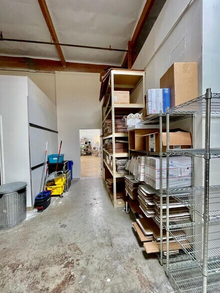 More Photos Of 1130 Industrial Ave, Petaluma Light Manufacturing For Sale