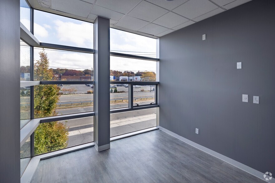 More Photos Of 315 Walt Whitman Rd, Huntington Station Office For Lease