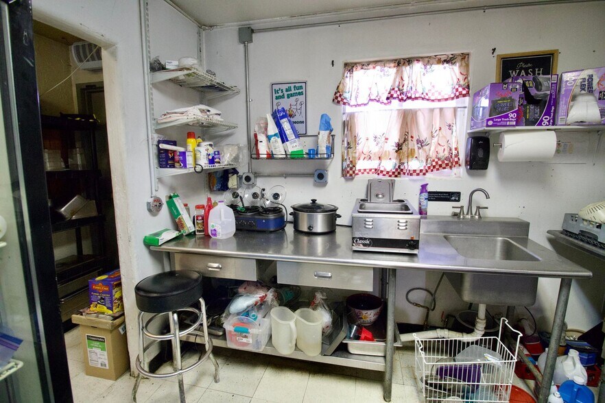 More Photos Of 217 Main st, Aguilar Restaurant For Sale