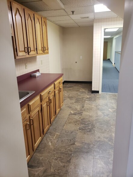 More Photos Of 168 Ayer Rd, Littleton Warehouse For Lease