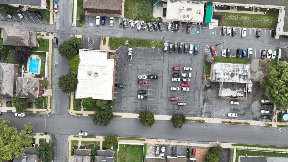 More Photos Of 2100 Ferry St, Easton Medical For Lease