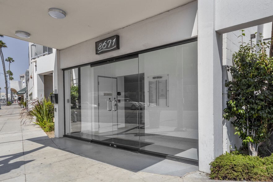 More Photos Of 8671 Wilshire Blvd, Beverly Hills Medical For Lease
