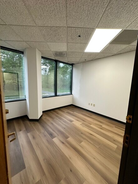 More Photos Of 2265 Roswell Rd, Marietta Office For Lease