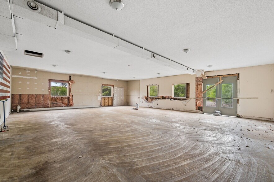 More Photos Of 20454 Highway 65 NE, East Bethel Restaurant For Lease
