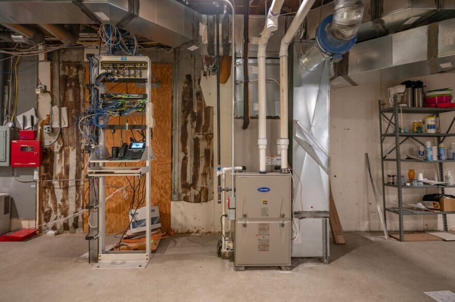 More Photos Of 581 Franklin Pierce Hwy, Barrington Bank For Lease