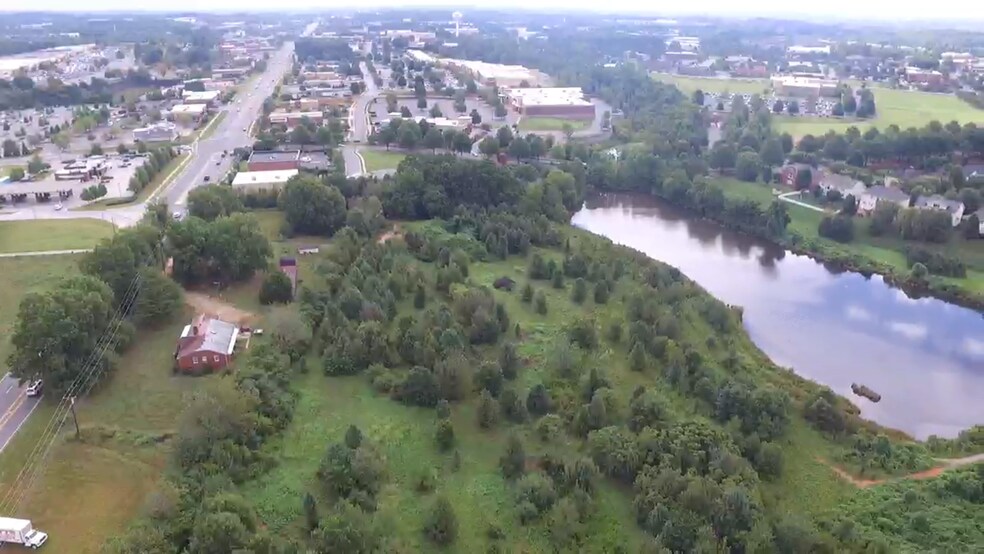 More Photos Of 715 River Hwy, Mooresville Land For Sale
