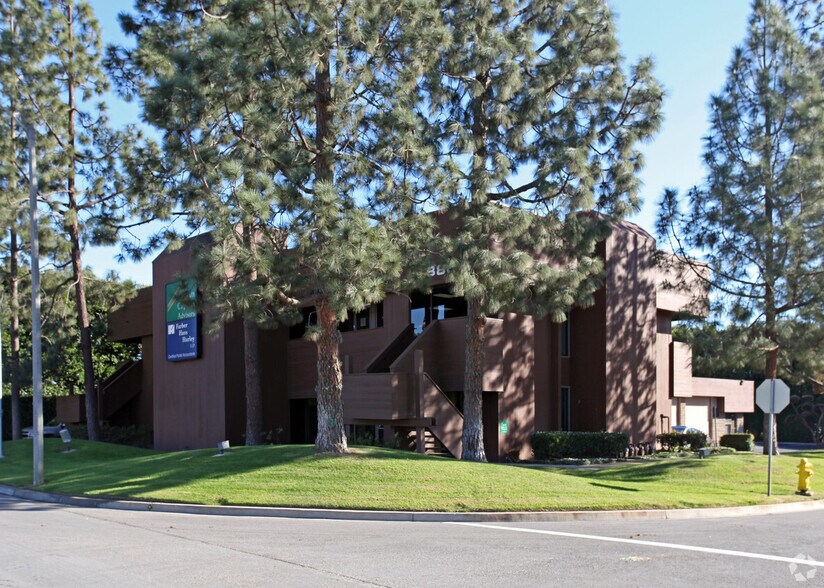 More Photos Of 888 W Ventura Blvd, Camarillo Medical For Sale