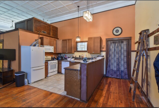 More Photos Of 118 E Main St, Dwight General Retail For Sale