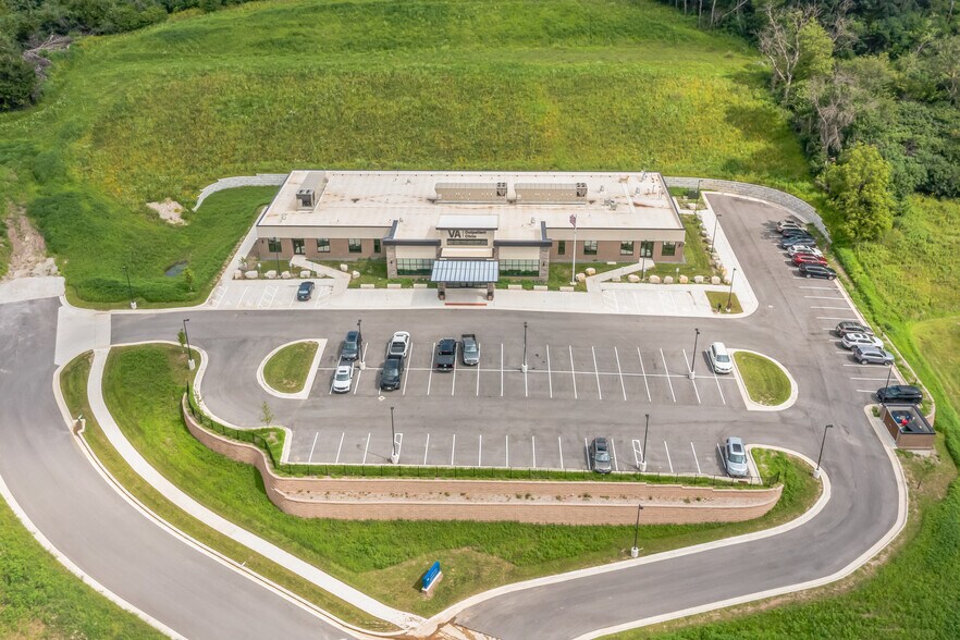 More Photos Of 1106 Military Blvd, Decorah Office For Sale