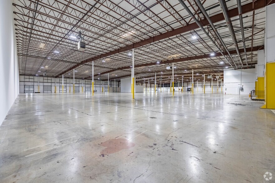 More Photos Of 375 Northpointe Dr, Fairfield Warehouse For Lease