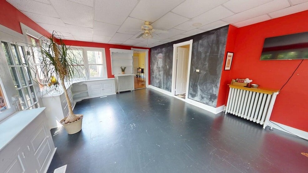 More Photos Of 58 Market St, Onancock Office Residential For Sale